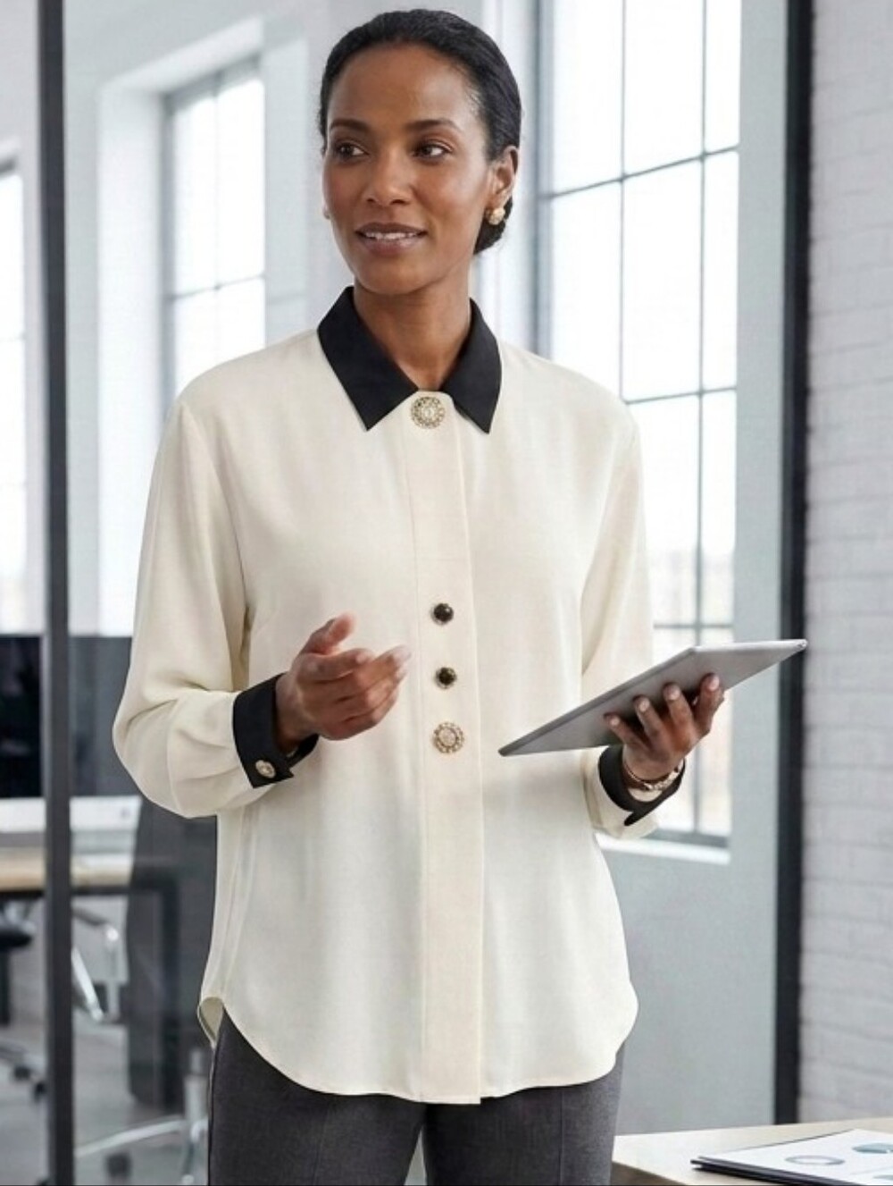 Steilmann Ivory Vintage Button-Down Blouse Contrast Black Collar Size 14